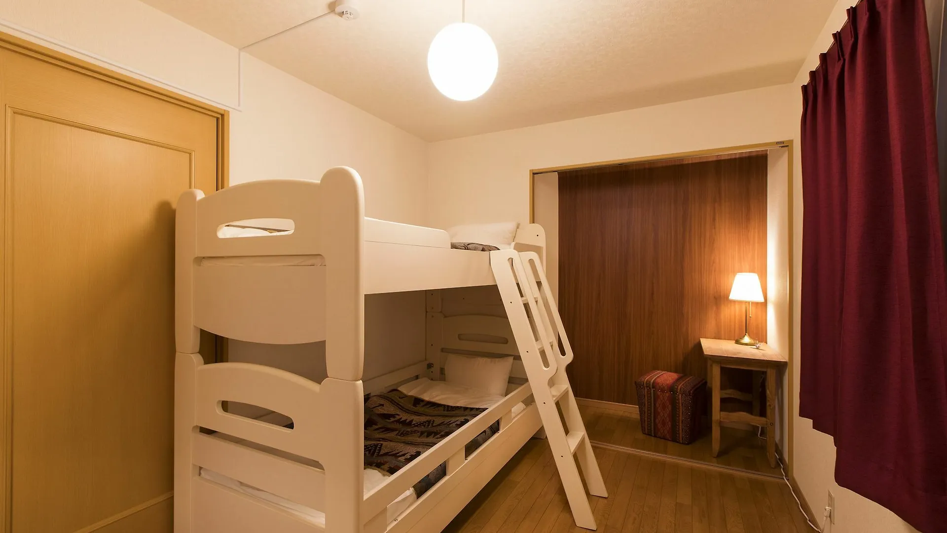 Japan Hostel Shinya Tokkyu Tōkyō 0*,